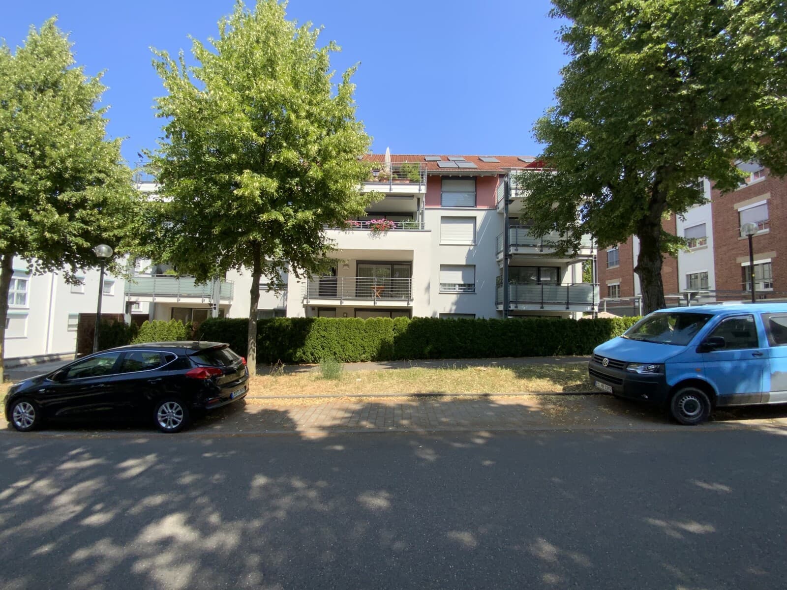 Ruhig gelegene und moderne 4-Zimmer inkl. EBK und Garage