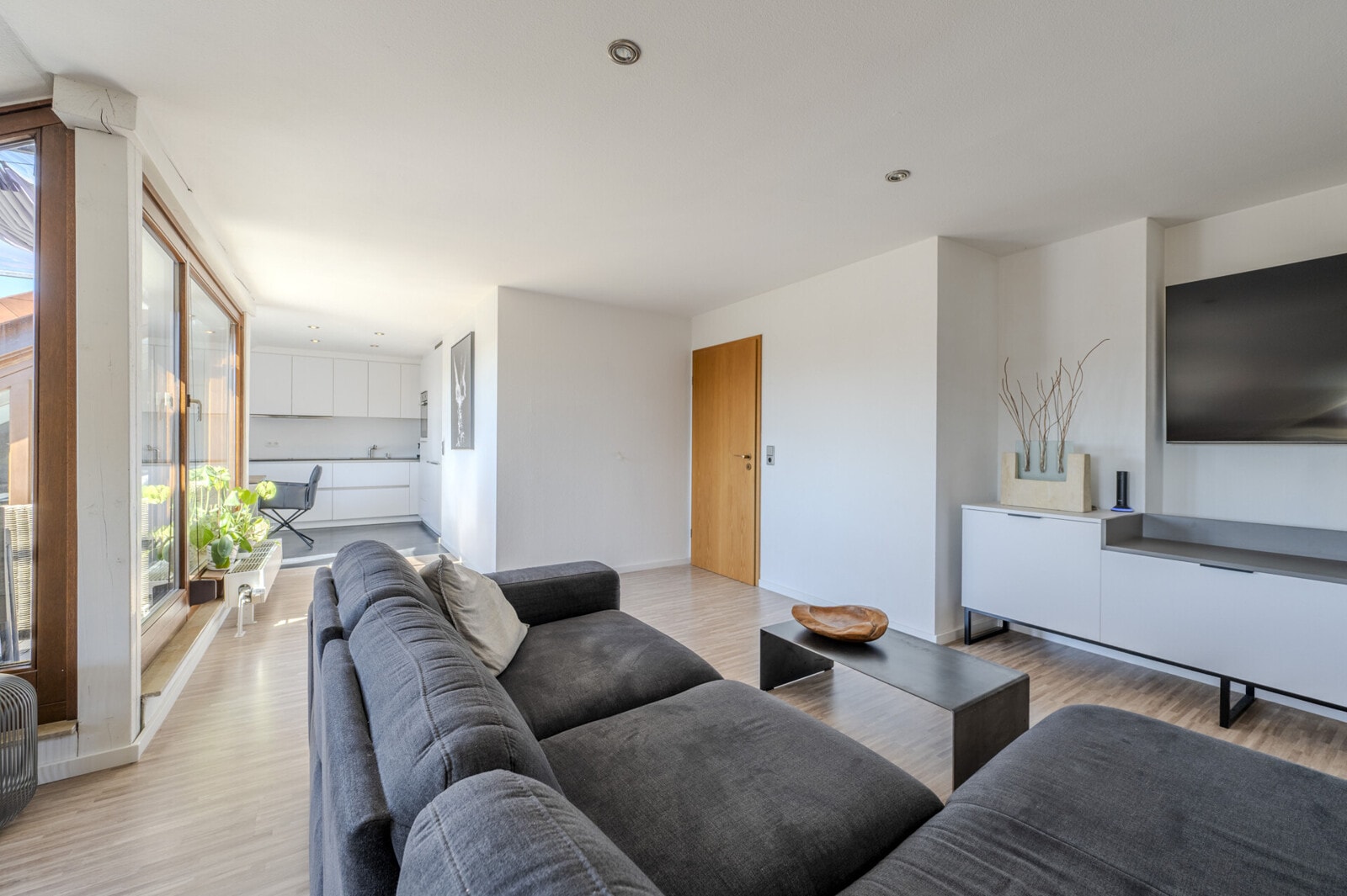 Einziehen & Wohlfühlen – Stilvolle Wohnung mit ca. 43m² zusätzlicher Fläche