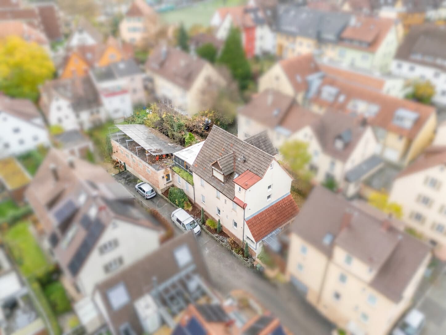 3-Familienhaus mit Gewerbehalle – großes Entwicklungspotenzial