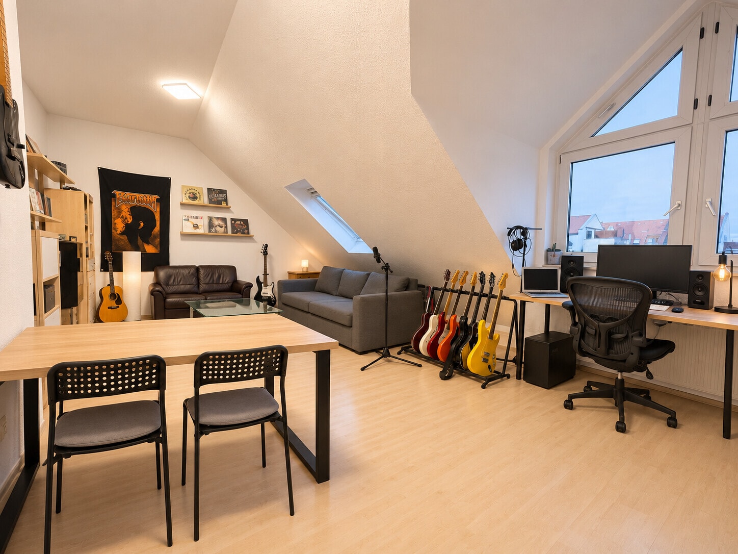 Lichtdurchflutete 2-Zimmer-Wohnung mit zwei TG-Stellplätzen