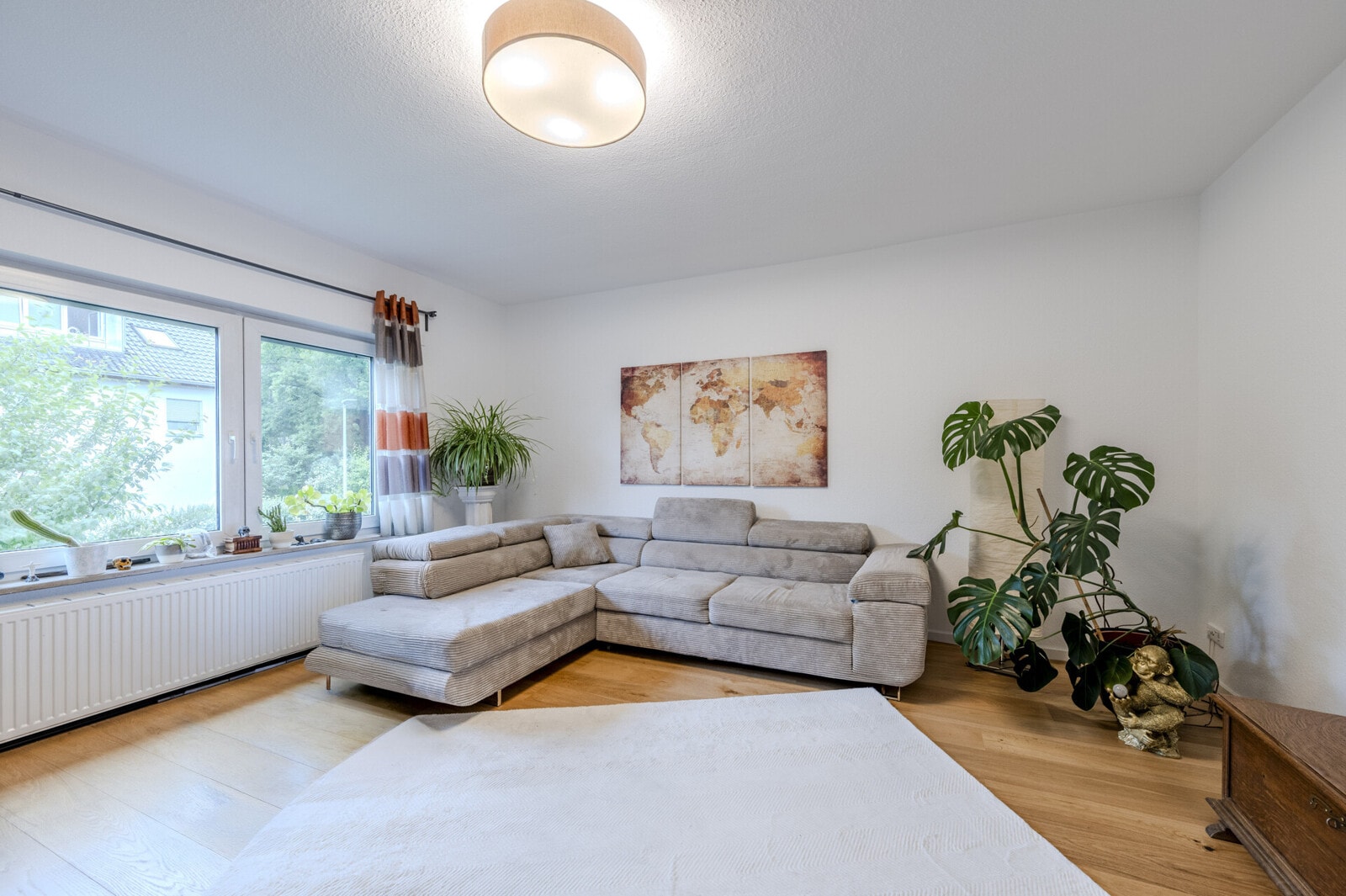 Familienfreundliches Zweifamilienhaus im begehrten Schlösslesfeld
